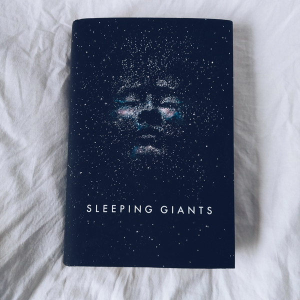 Cover of Sleeping Giants by Sylvain Neuvel.